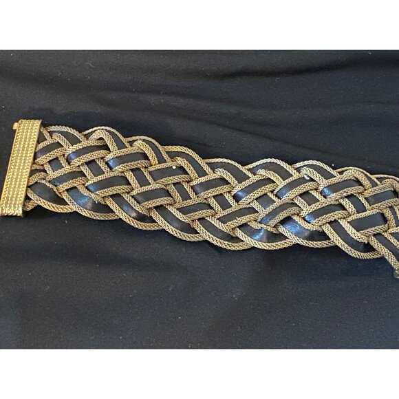 Set of 2 Vintage Magnetic Bracelets Gold Woven & Black Rhinestone Statement - Picture 8 of 9